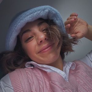 Meet your Posher, Michaela